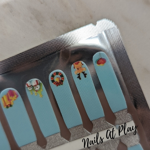 5 for $15 Nail Wraps-(kids) Little Christmas - Picture 2 of 3